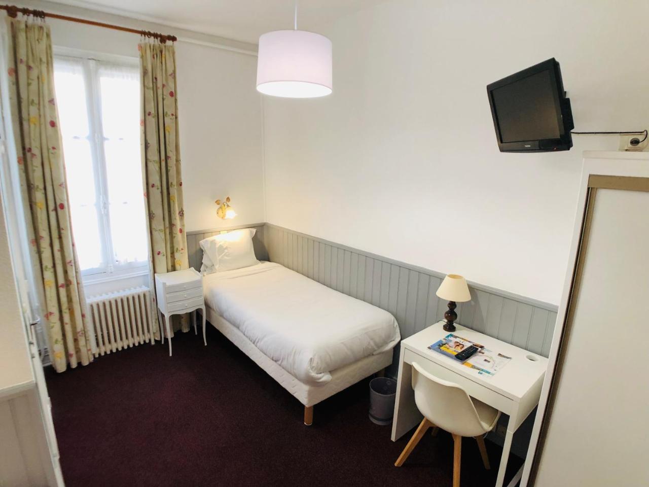 Cit'Hotel Le Volney Saumur Kültér fotó