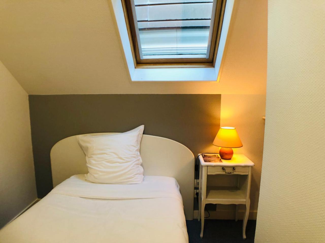 Cit'Hotel Le Volney Saumur Kültér fotó