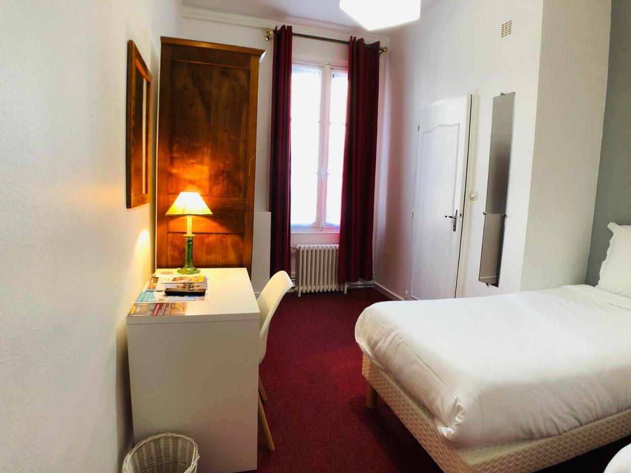 Cit'Hotel Le Volney Saumur Kültér fotó